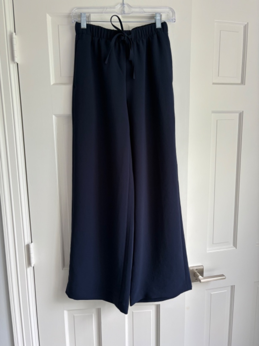 NWOT Aritzia Crepette Lodge Pant, XS - Picture 7 of 11